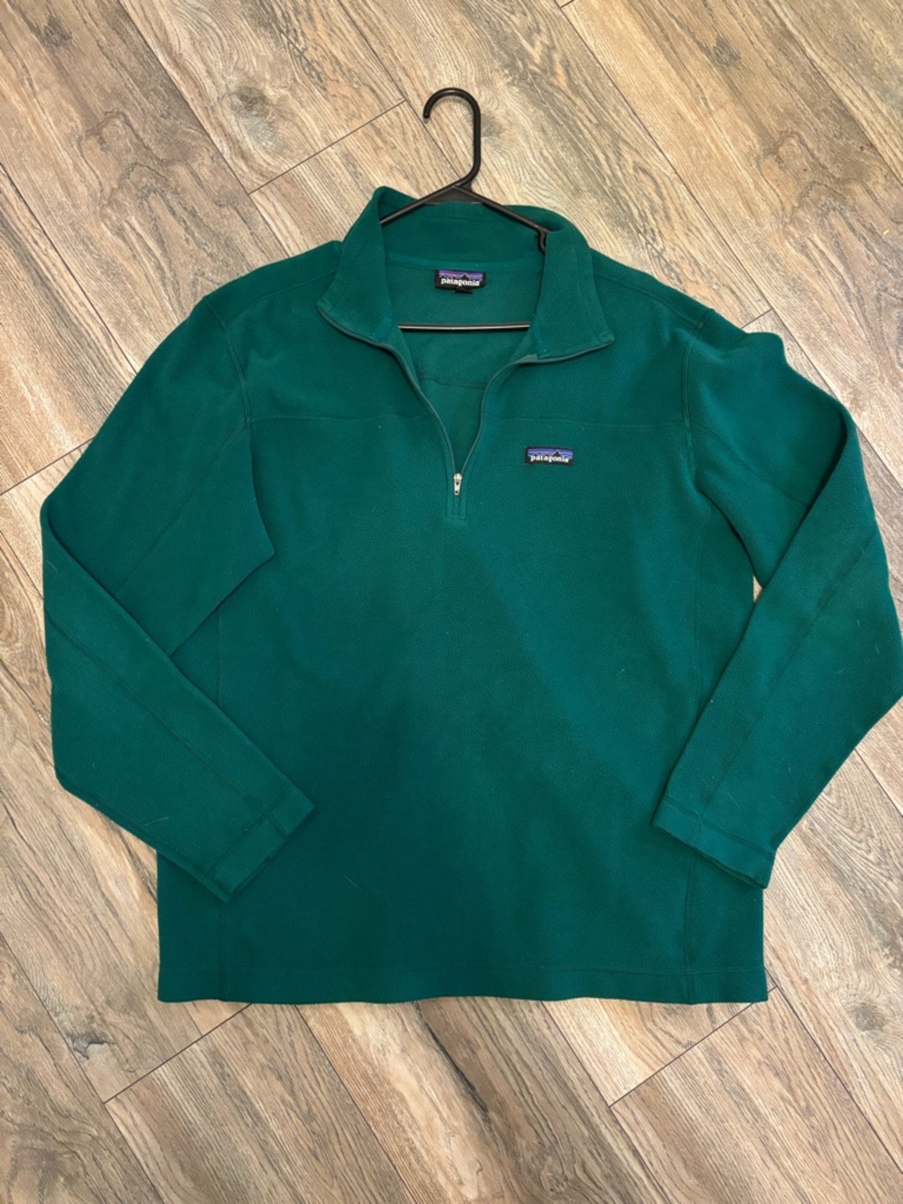 Patagonia Dark Green Quarter-Zip Fleece Pullover (Size Large)